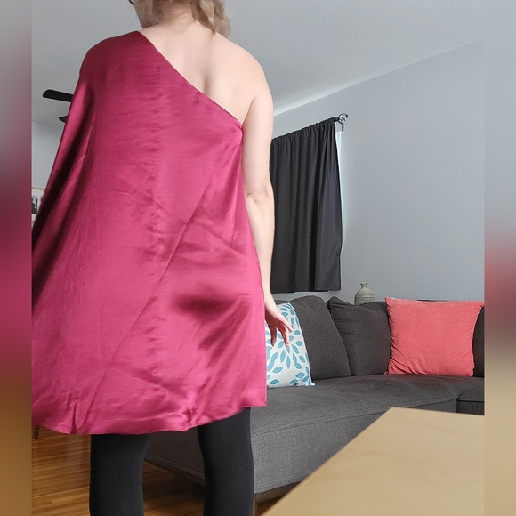 One shoulder crepe dress - Picture 4 of 4